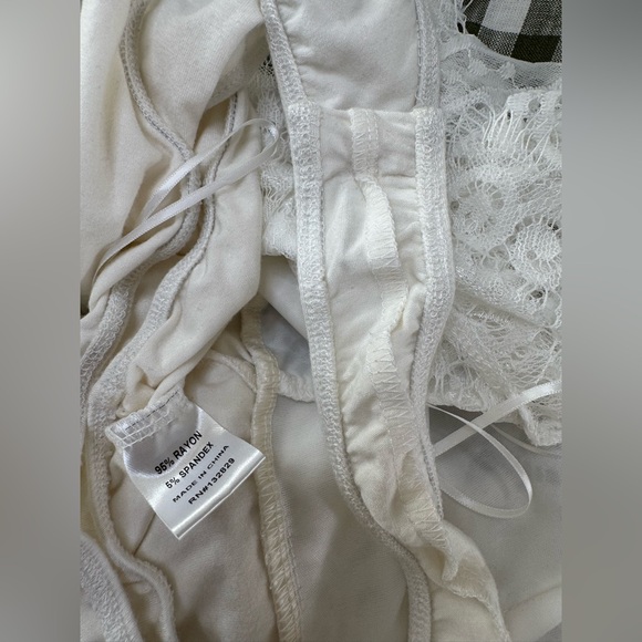 Revolve x Superdown Rivka Lace Off The Shoulder Bodysuit size Medium $68 - Picture 16 of 16